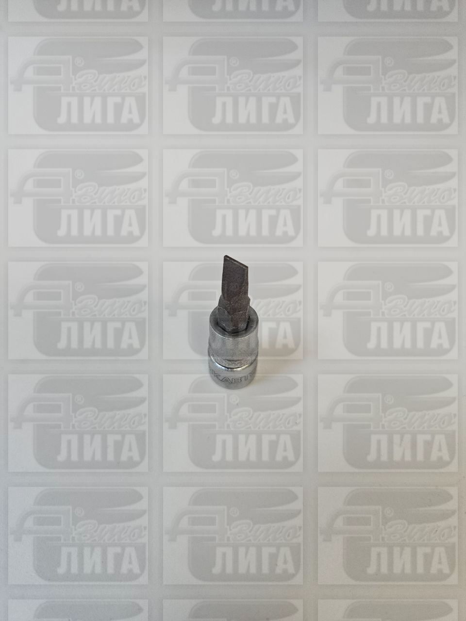 Головка бита шлиц 1/4 SL5.5 L=37мм маякавто 32337055