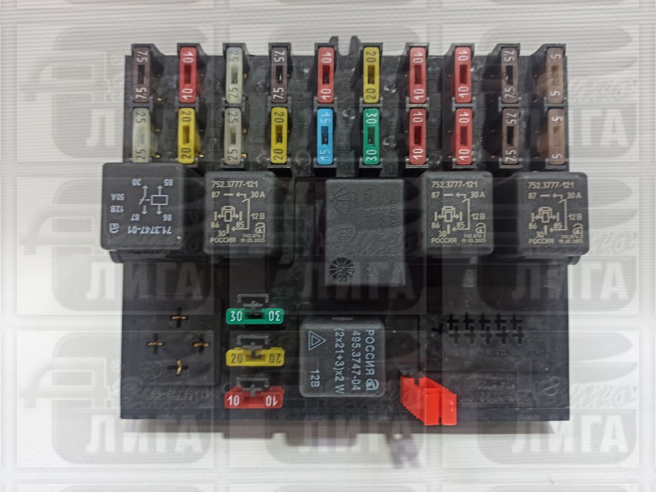 блок предохранителей 2123 