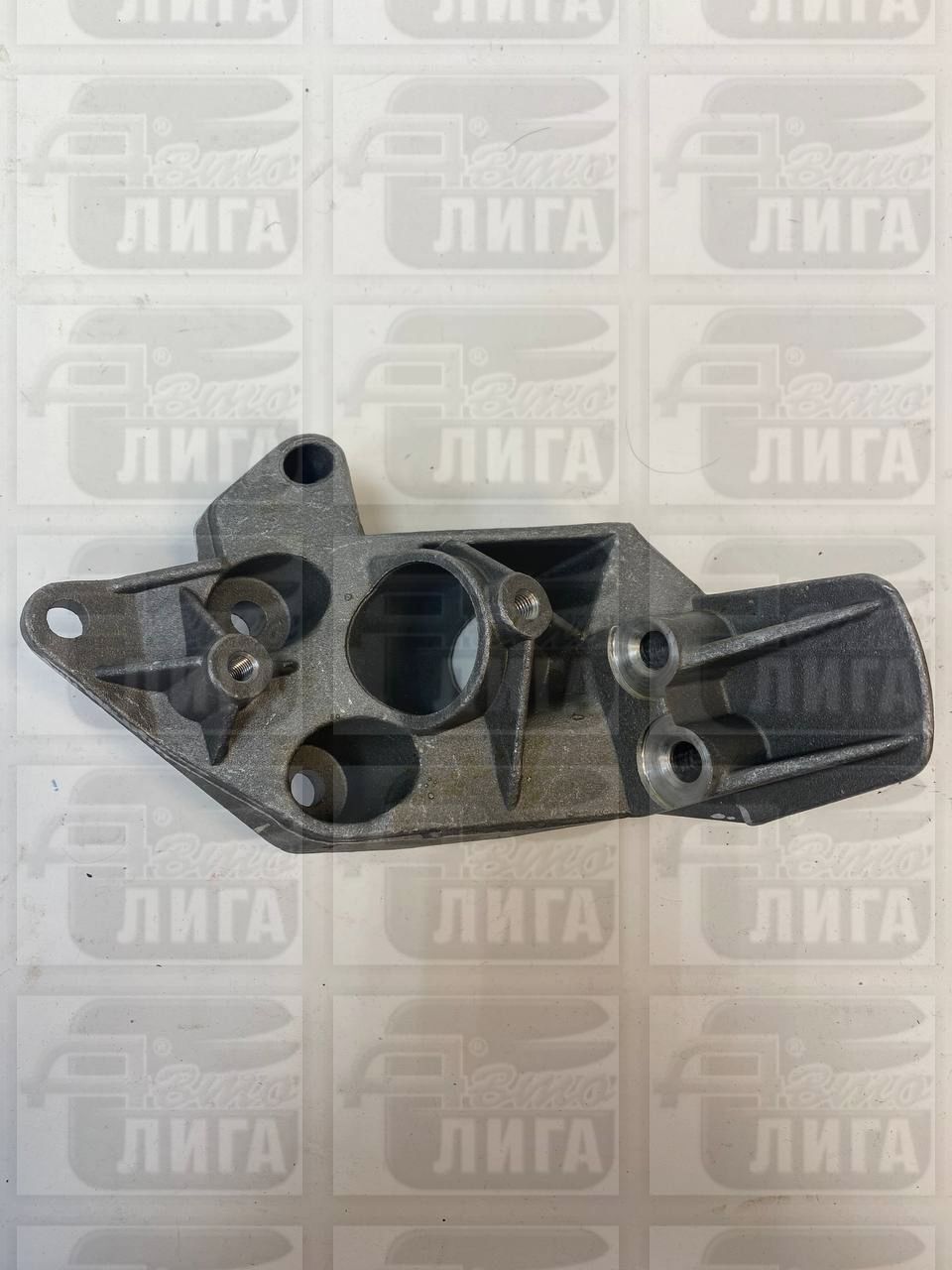 Кронштейн двигателя ВАЗ 2190 МКПП левый "АвтоВАЗ".