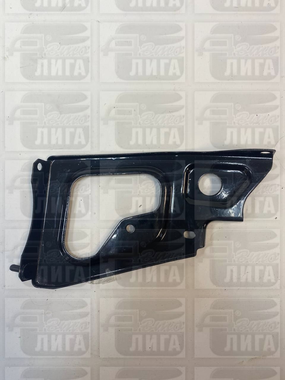 Кронштейн крепления решетки радиатора ВАЗ 2114 "АвтоВАЗ".