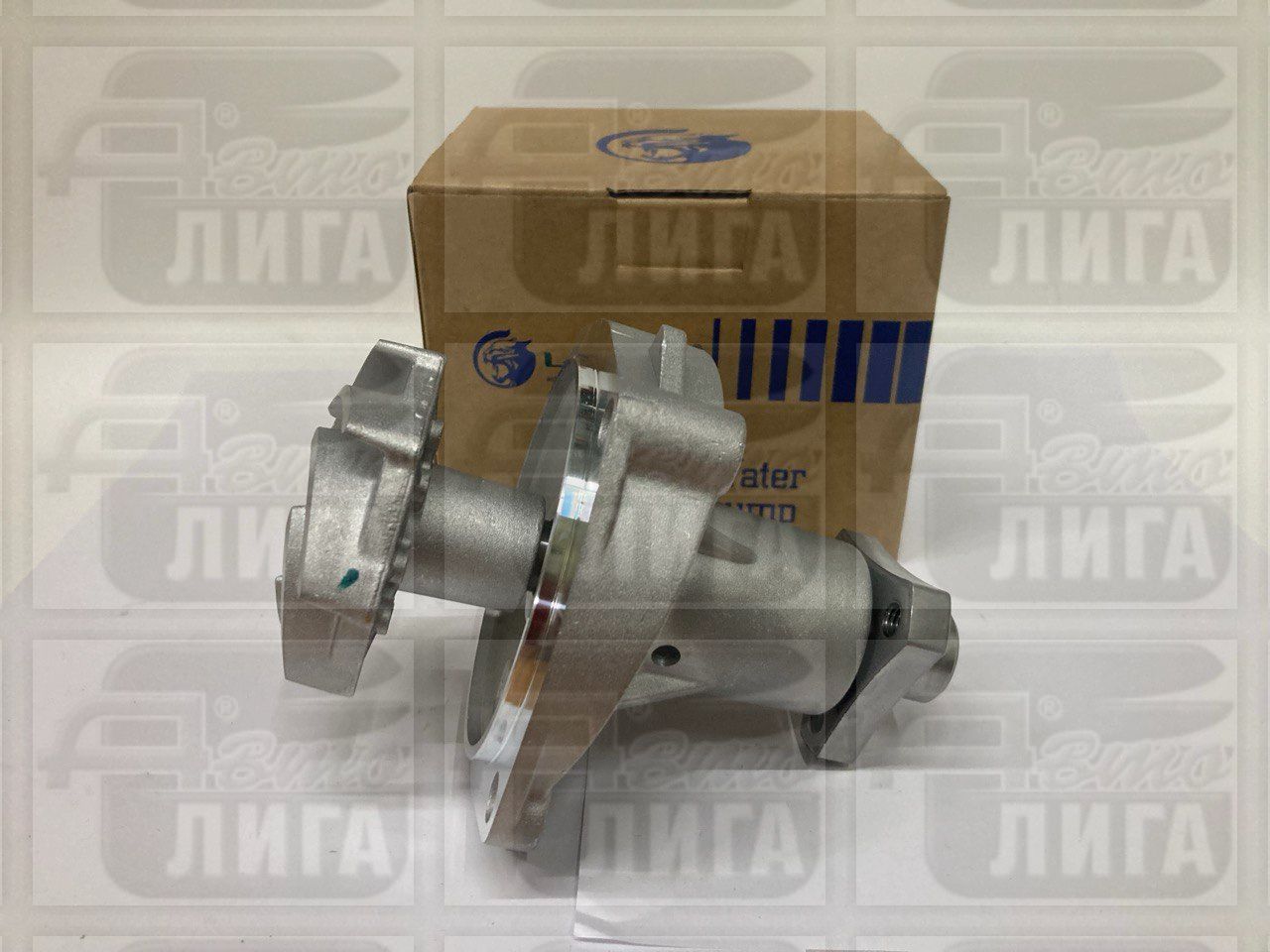 Крышка насоса водяной системы охлаждения ВАЗ 2101 "LUZAR" г.С.-Петербург. Полупомпа ВАЗ 2101-2123 "Лузар".