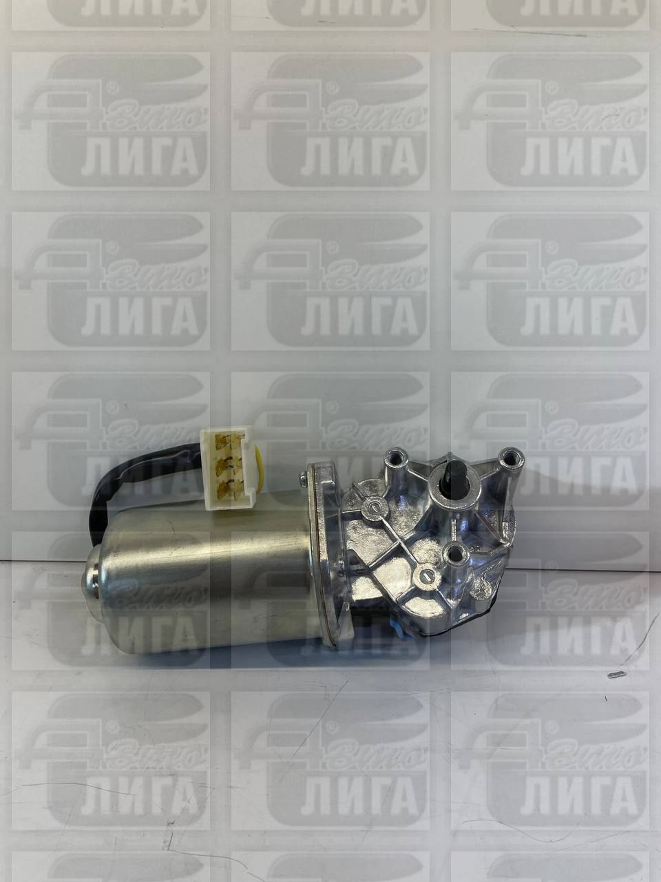 Мотор стеклоочистителя передний D10мм ВАЗ 2110 "Россия"