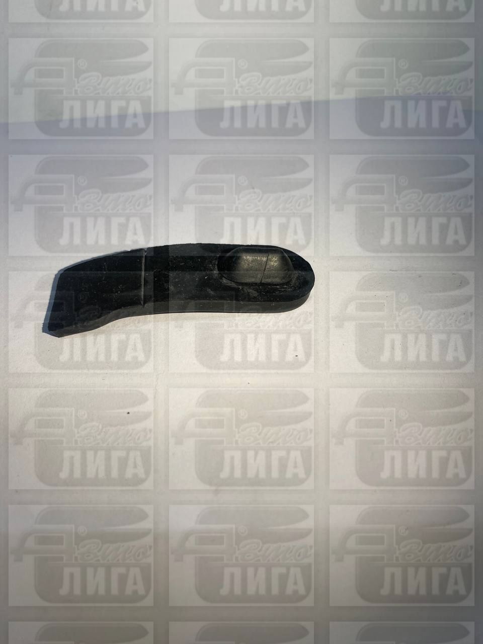 Отбойник капота ВАЗ 21213 "БРТ".