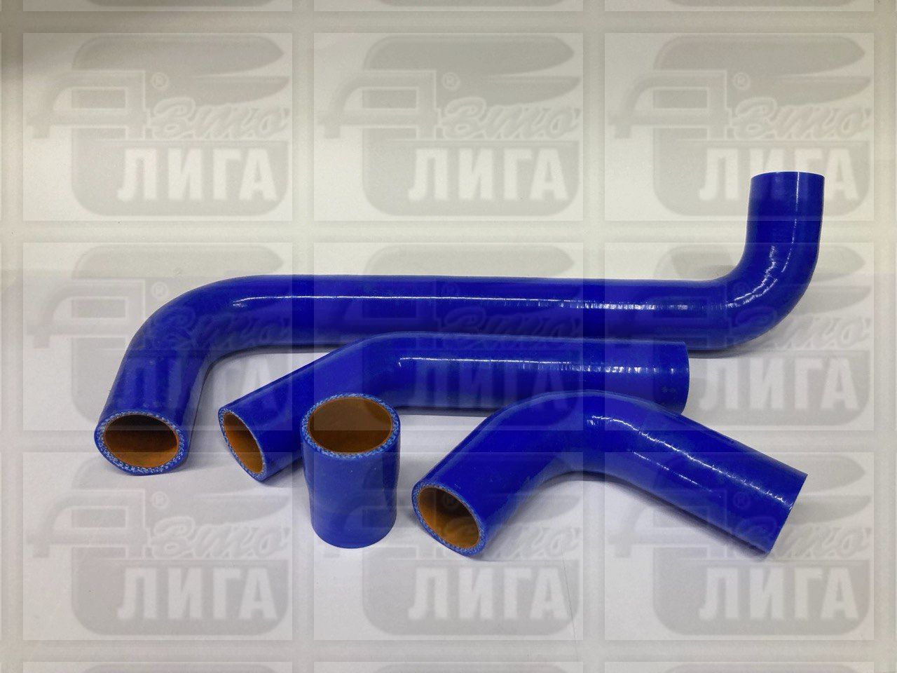 Патрубки алюминиевого радиатора ВАЗ 2105 силикон усиленные "ТЕХНОПАРТНЕР". Комплект патрубков.