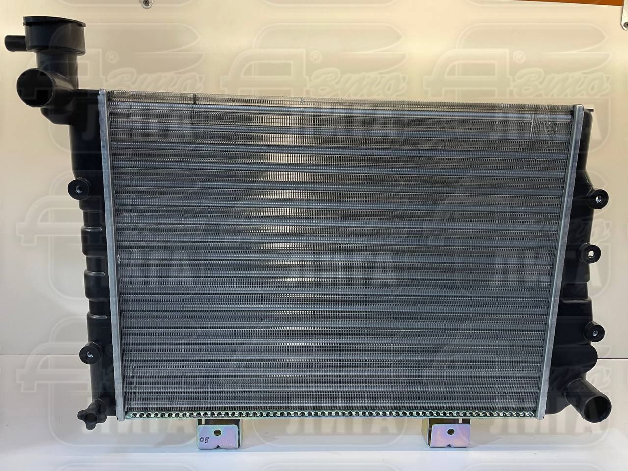 Радиатор охлаждения ВАЗ 2105 "ДААЗ" г.Димитровград. Радиатор охлаждения алюминиевый. Радиатор основной.
