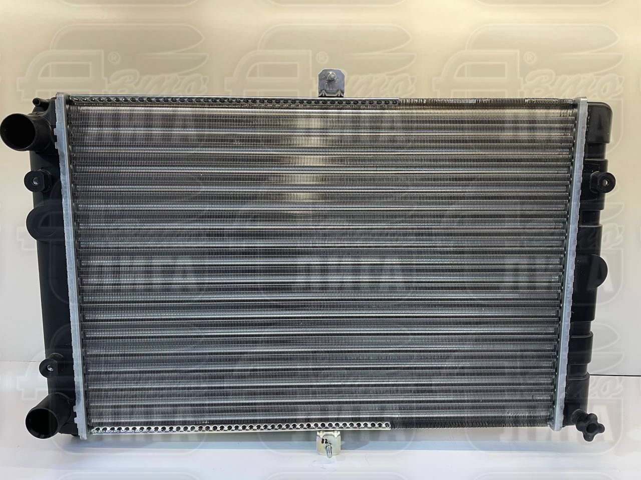 Радиатор охлаждения ВАЗ 21082 инжектор "ДААЗ" г.Димитровград. Радиатор охлаждения алюминиевый. Радиатор основной.