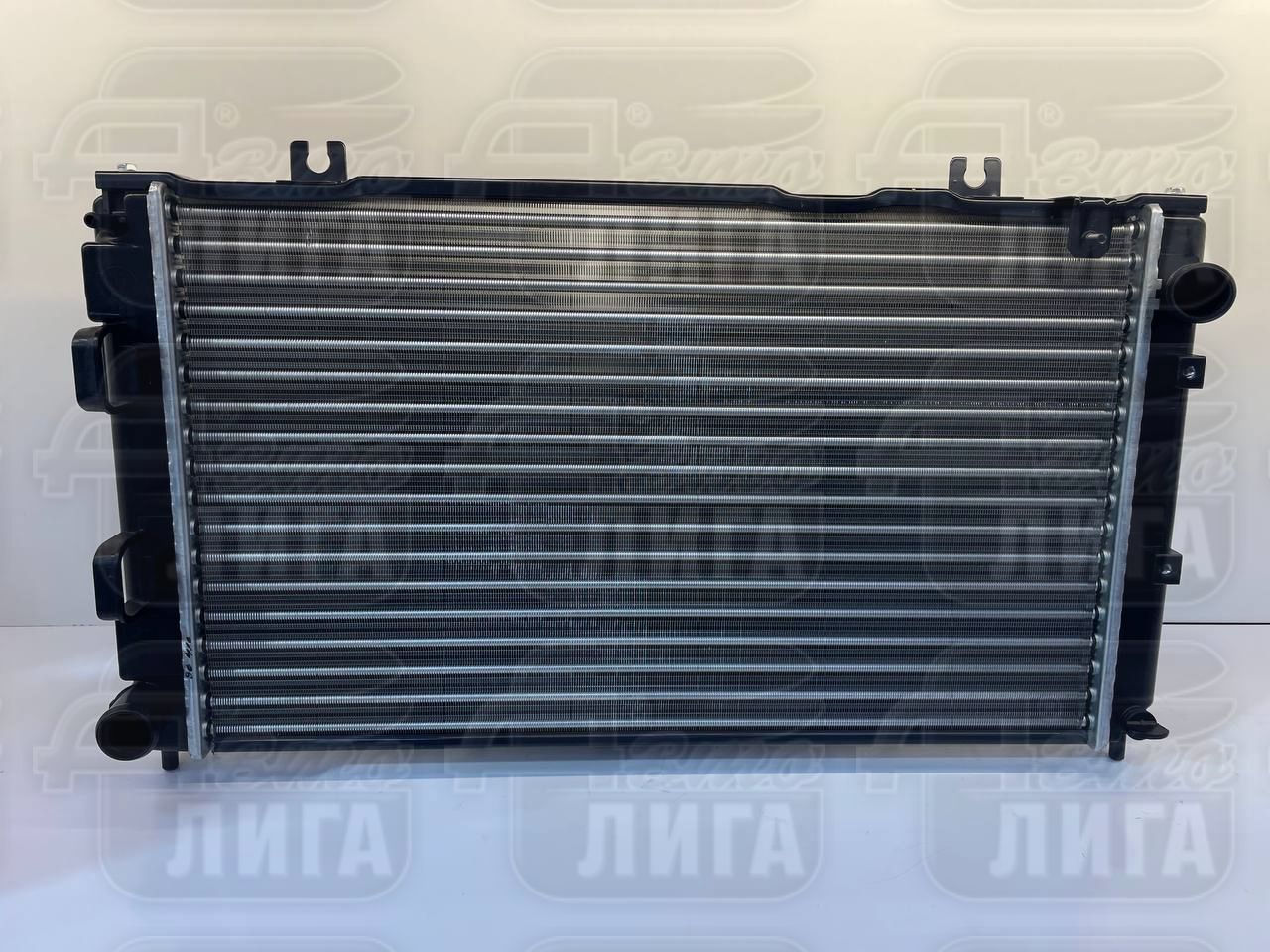 Радиатор охлаждения ВАЗ 2190 Гранта НОВОГО образца "PATRON". PRS4573 Радиатор охлаждения. Радиатор основной.