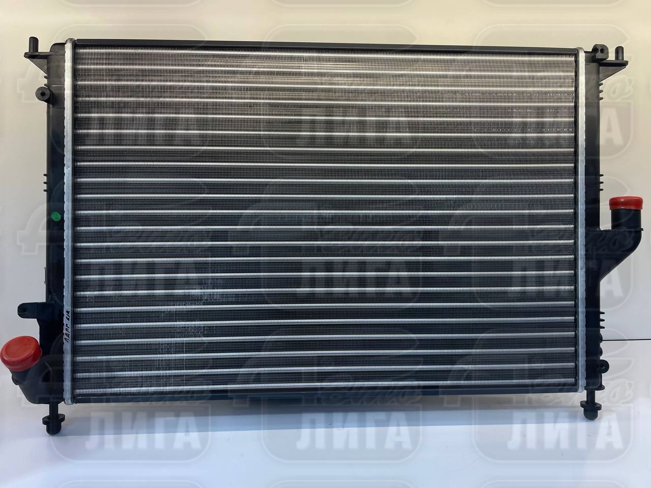радиатор охлаждения с кондиционером PATRON (Ларгус))