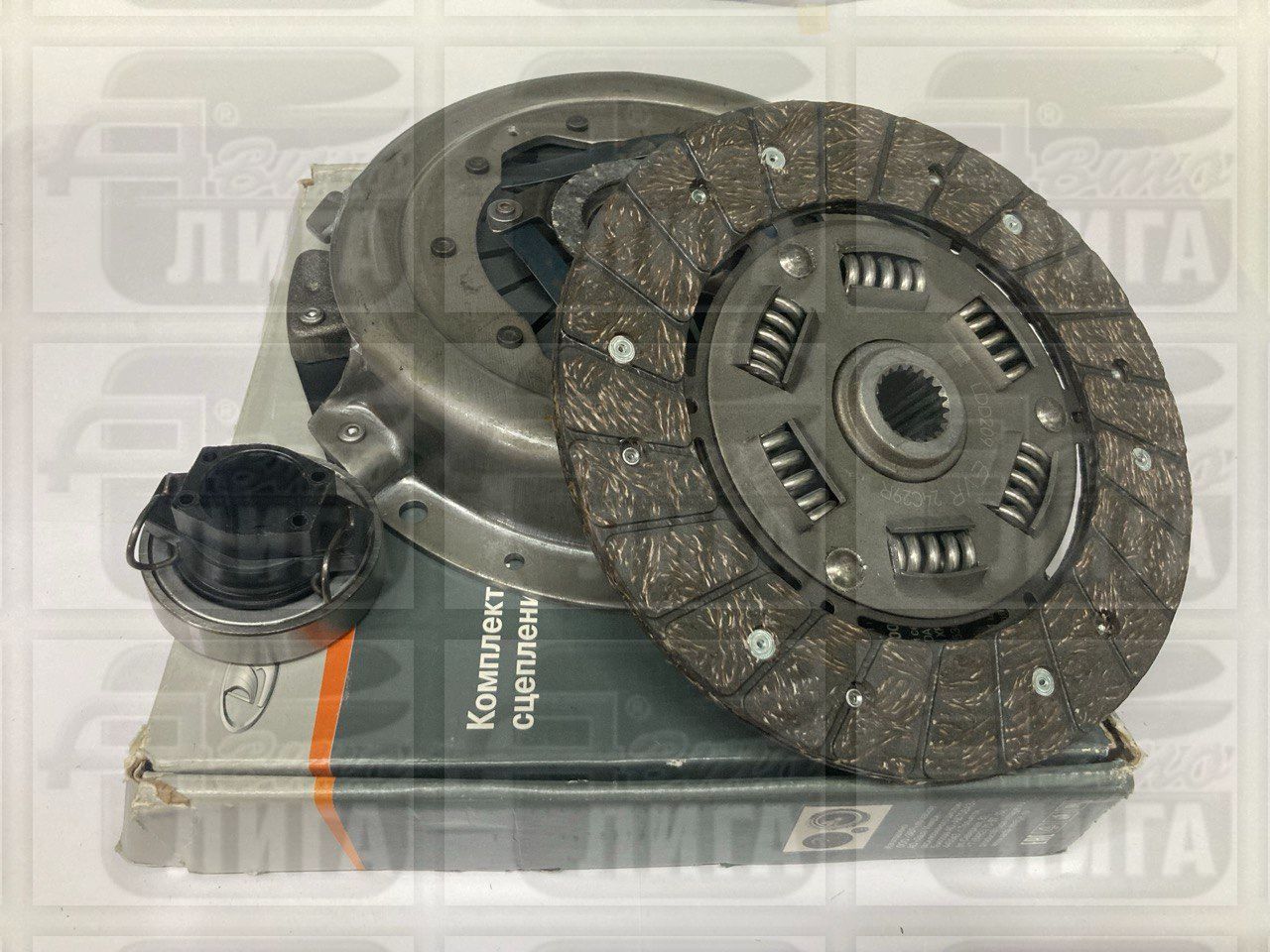 Сцепление ВАЗ 2106 в сборе "АвтоВАЗ - ВИС" г.Тольятти. Комплект (диск ведомый, корзина, выжимной подшипник).