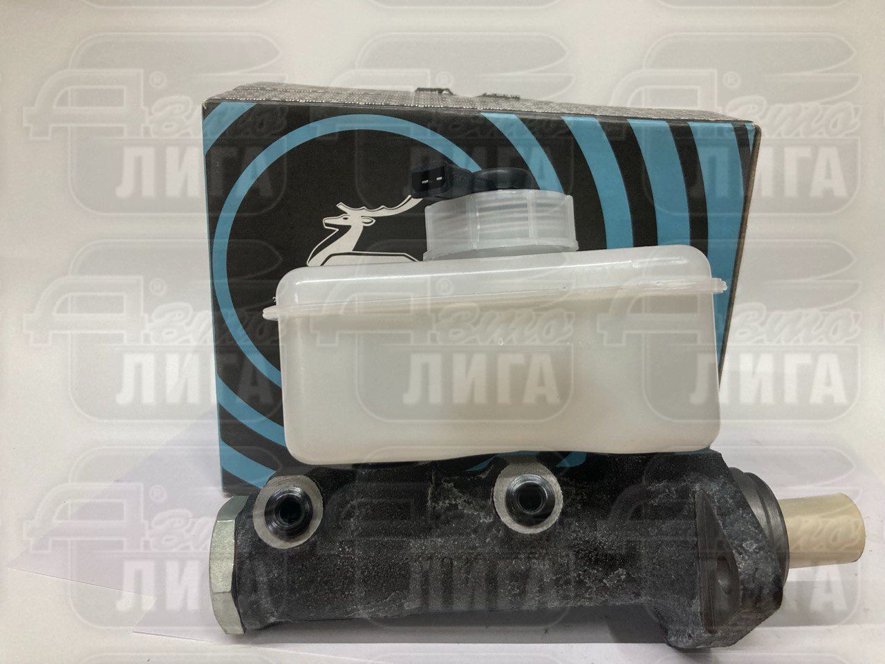 Цилиндр главный тормозов с датчиком  31029,3110,3102,31105