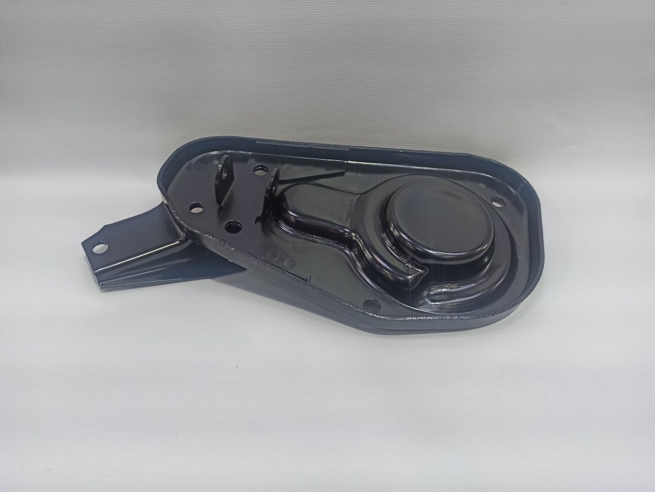 Чашка пружины ВАЗ 2121 нижняя правая "АвтоВАЗ".