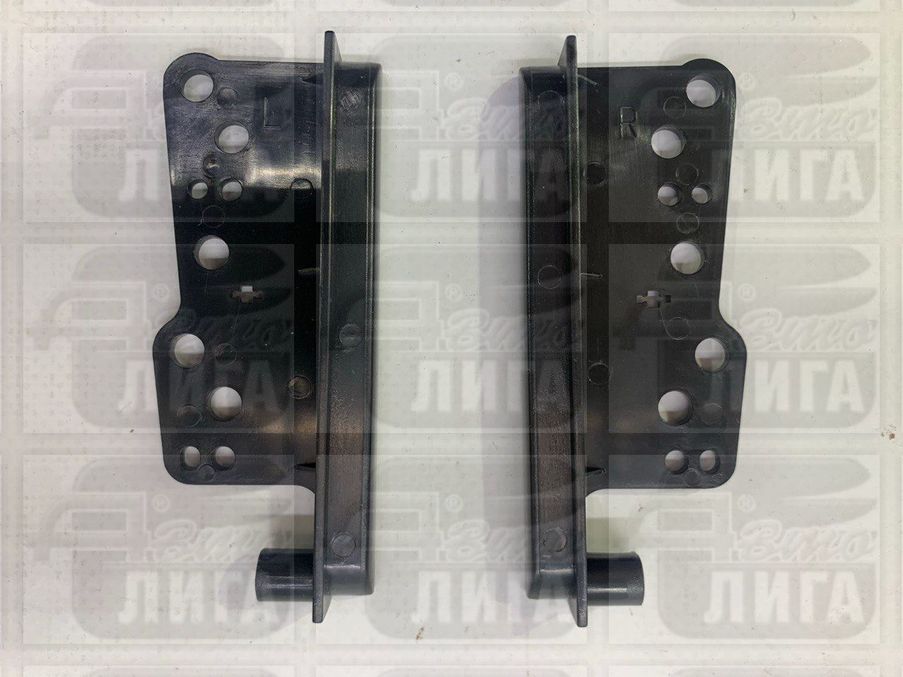 Рамка Toyota 2DIN (вспомогательные вставки)(Intro RTY-N11)