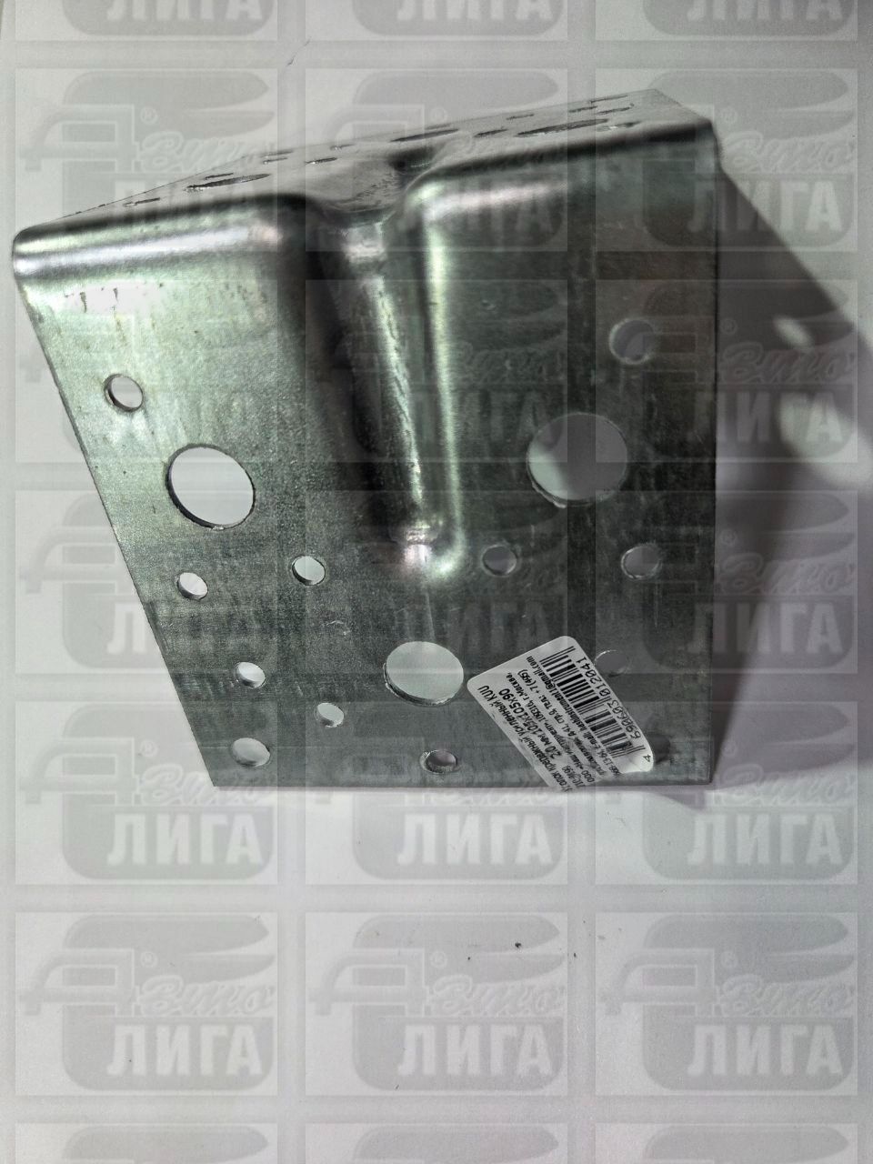 Крепежный усиленный уголок РемоКолор KUU 2 мм, 105x105x90 мм 710-0199
