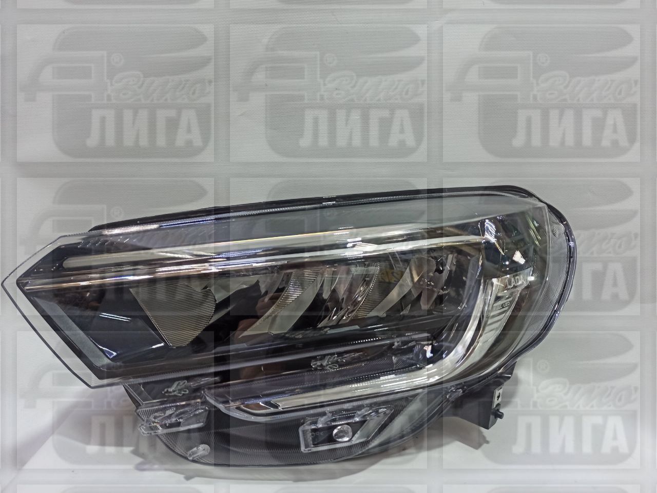 блок-фара левая