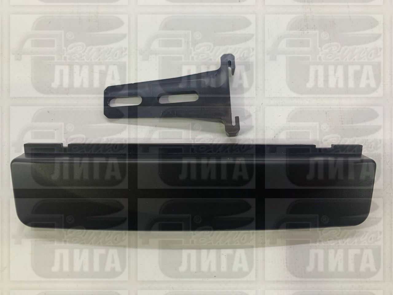 Рамка Ford Focus (до04) Fiesta (95-01) Transit (до05) Mondeo (96-02) Escape (до07) Explorer (Intrо RFO-N05)